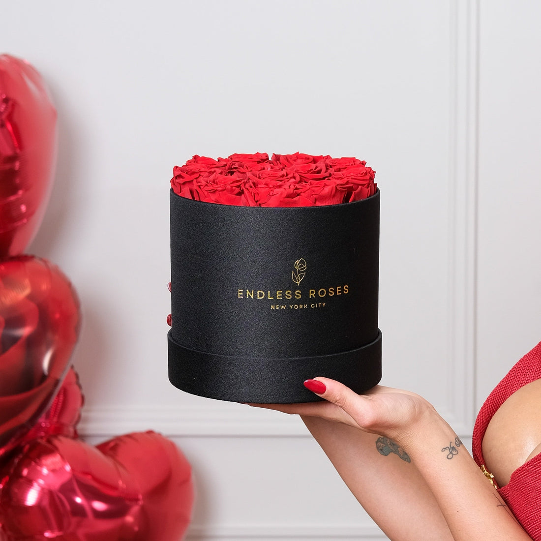 Birthday Gift Ideas for Your Wife: Make Her Day Extra Special with Endless Roses 🎉💐