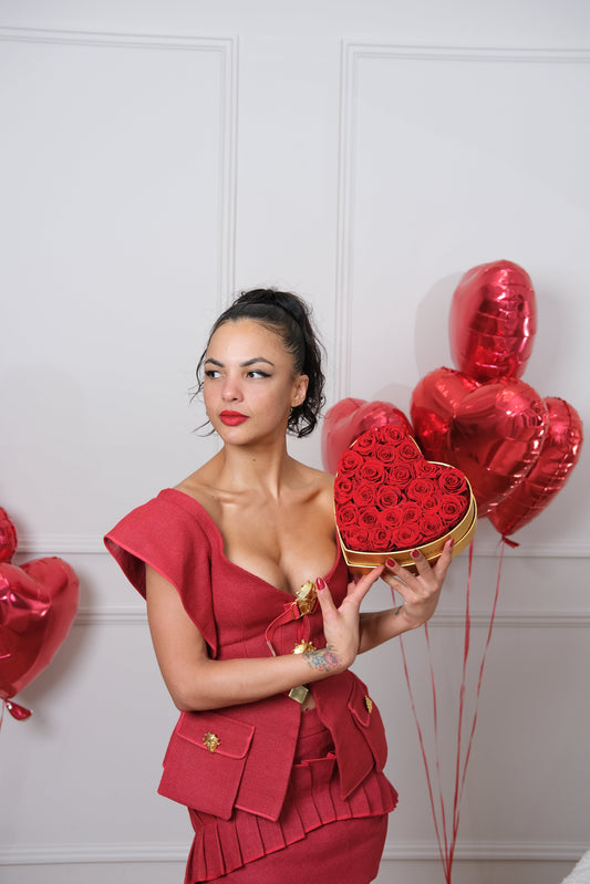 Luxury Valentine's Day Decor: The Ultimate Rose Guide.