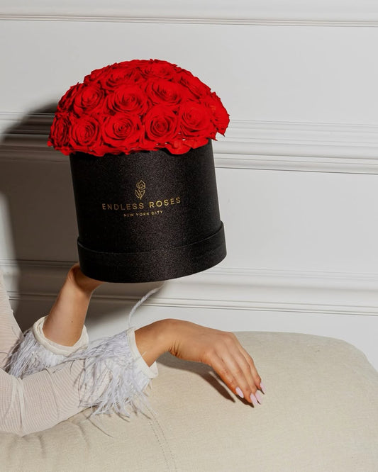 Best Anniversary Gift for Her – Timeless Elegance